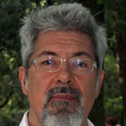 Alessandro Benvenuti 飾演 Antonio