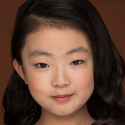 克莉絲汀崔 飾演 Young Joan