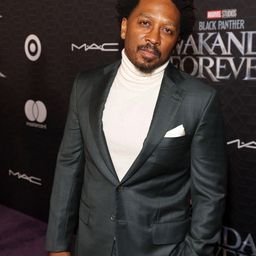 喬·勞勃·柯爾 飾演 Self