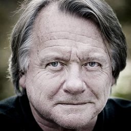 Stein Grønli 飾演 Martin Mastrander