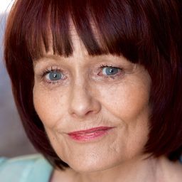 Maureen Carr 飾演 Self - Edith