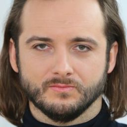 米哈烏·祖拉斯基 飾演 Krzysztof