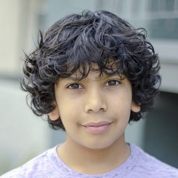 Gustavo Quiroz Jr. - 不勞而禍演員 飾演Son of Victor Kershaw