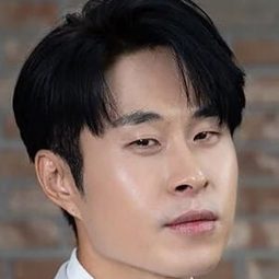 閔度允 - Sham Marriage演員 飾演