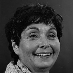 Kim Yaroshevskaya 飾演 Noemie