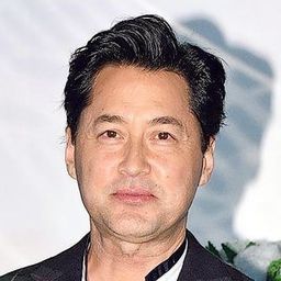 王敏德 飾演 Officer Lee