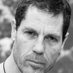 Ohad Naharin 飾演 Self