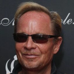 Anthony Hickox - 逃亡上海導演