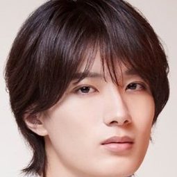 山中柔太朗 飾演 