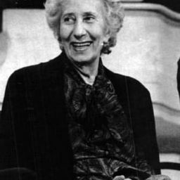 Lina Volonghi 飾演 Tina