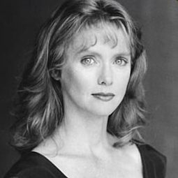 Wendy Lyon - 忘形水演員 飾演Sally (Secretary)