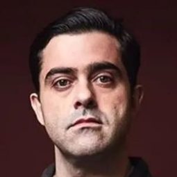 費利佩托雷斯 - 傑出律師演員 飾演Sr. Otávio