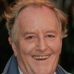 羅伯特·哈迪 - The Tichborne Claimant演員 飾演Lord Rivers