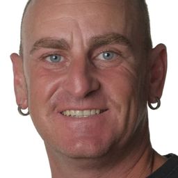 Carles Cabós 飾演 Cisco