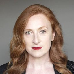 Federica Fracassi 飾演 Marta Perletti