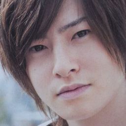 木村敦 飾演 Lucas Butler