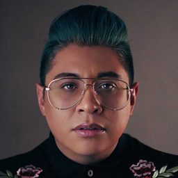 曼紐·娜 飾演 Diva Madrina