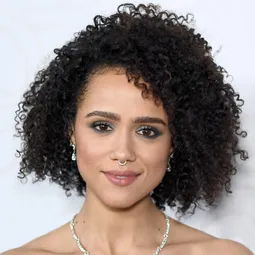 娜塔莉艾曼紐 飾演 Julia Cicero