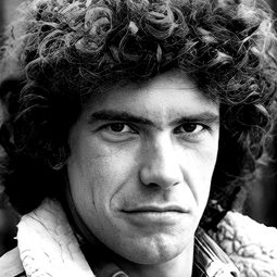 Rick Dean 飾演 'Monk' Brody