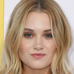 維珍妮亞葛娜 飾演 Maddie