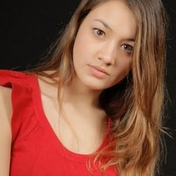 Francesca Ciccanti - My Daughter's First Time演員 飾演Bea a 19 anni