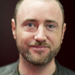 Darren Thornton - 四個阿媽搞邊科導演