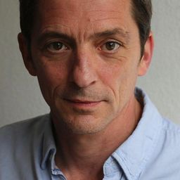 Stefan Gebelhoff 飾演 Paul Wiegand