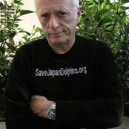 Richard O'Barry 飾演 Self