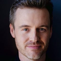 傑米·湯瑪斯·金 - 崔斯坦與伊索德演員 飾演Anwick