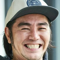 日高 勝郎 飾演 Takuya Ezaki (voice)