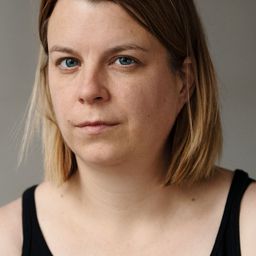 Berit Künnecke - 東德名模日記演員 飾演Uschi Horn