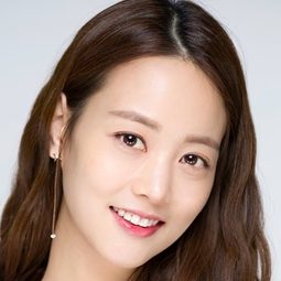 孫雲恩 飾演 Yoon Se Jung