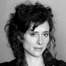 羅拉雲迪 - 兒童欺戲樂園導演