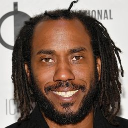 Rashid Johnson - 模糊地帶：藝術圈內演員 飾演Himself