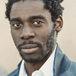 Yoli Fuller 飾演 Paul