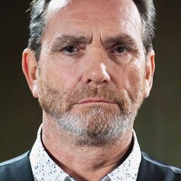 Renaud Rutten 飾演 