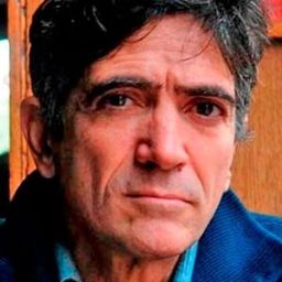 帕布羅·塞德隆 飾演 Enzo