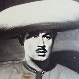 Roberto G. Rivera - Muñecas de medianoche演員 飾演