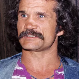 Charles Dierkop 飾演 Floyd (Bodyguard)