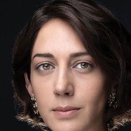 Zahra Amir Ebrahimi 飾演 Sara