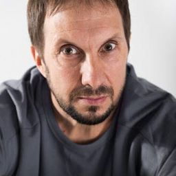 Paul Zubillaga 飾演 Detective I