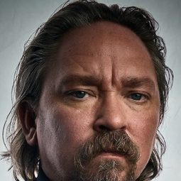 James Jordan - 滅我者演員 飾演Ben