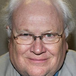 Colin Baker 飾演 Charles Sutton