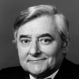 Roger Carel - 殺人的夏天演員 飾演Henri, aka 'Henri IV', owner of Pin-Pon