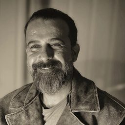 Shwan Attoof 飾演 Jamal