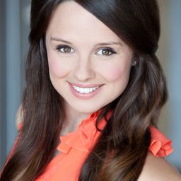 Emma Hunter 飾演 Erin