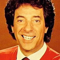 Gerry Bruno 飾演 Staff manager