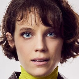 Carlotta Gamba 飾演 Beatrice