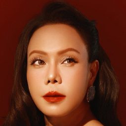 Việt Hương 飾演 