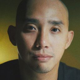 Chris Pasturan 飾演 Juan / Don Juan